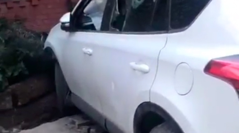 В Махачкале жители побили камнями автоледи