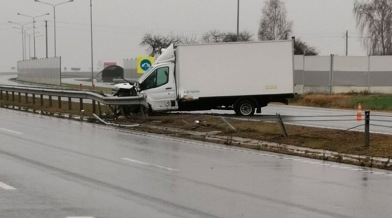 На трассе Минск-Гомель произошло ДТП. Водитель в больнице