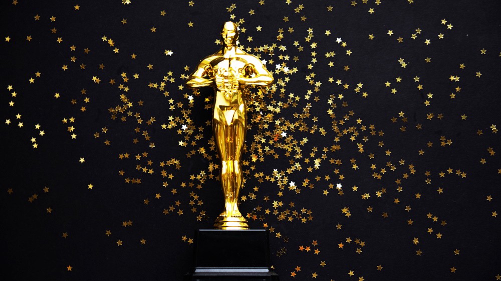 Фильмы, выходившие онлайн, впервые допустят к премии "Оскар" из-за COVID-19
