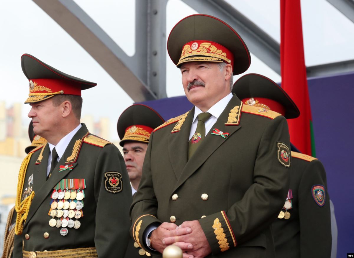 Александр Лукашенко посетит парад Победы в Москве