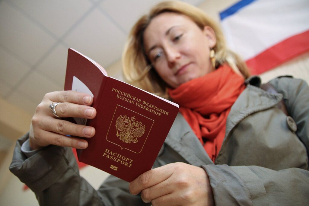 Путин упростил получение гражданства РФ, в том числе для белорусов