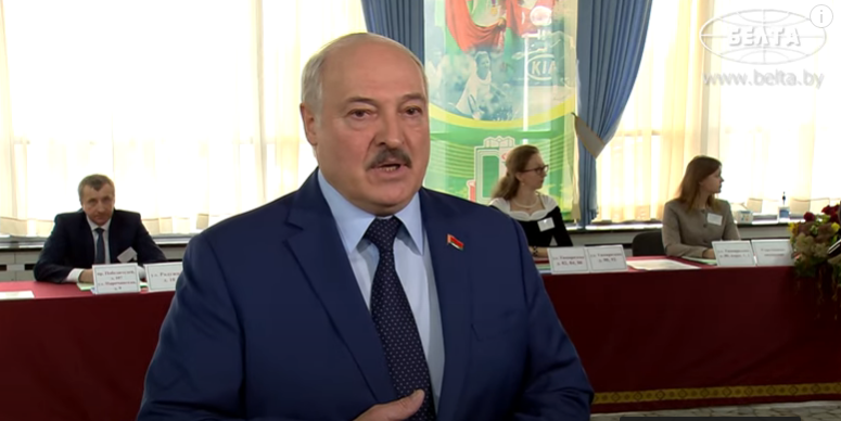 Лукашенко Зеленскому: И не надо сваливать на беларусов