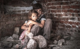 Спасли детей из-под обстрелов — это единственное «преступление» России за год